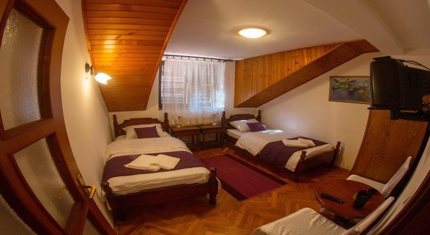 Beli Dvor Hotel Sombor Bagian luar foto